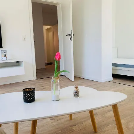 Feddersen Living Kernsanierte Ferienwohnungen - Gemuetlich - Netflix - Voll Ausgestattet - Zentral Brunsbuttel Exterior photo