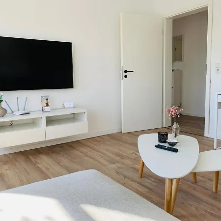 Feddersen Living Kernsanierte Ferienwohnungen - Gemuetlich - Netflix - Voll Ausgestattet - Zentral Brunsbuttel Exterior photo